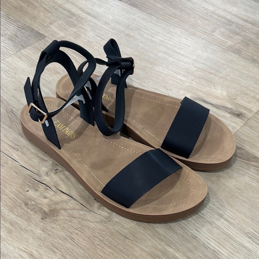 NEW Women’s Dream Pairs Ankle Strap Sandals
